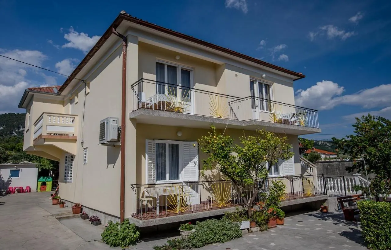 Apartments Ljubica Banjol Rab Town